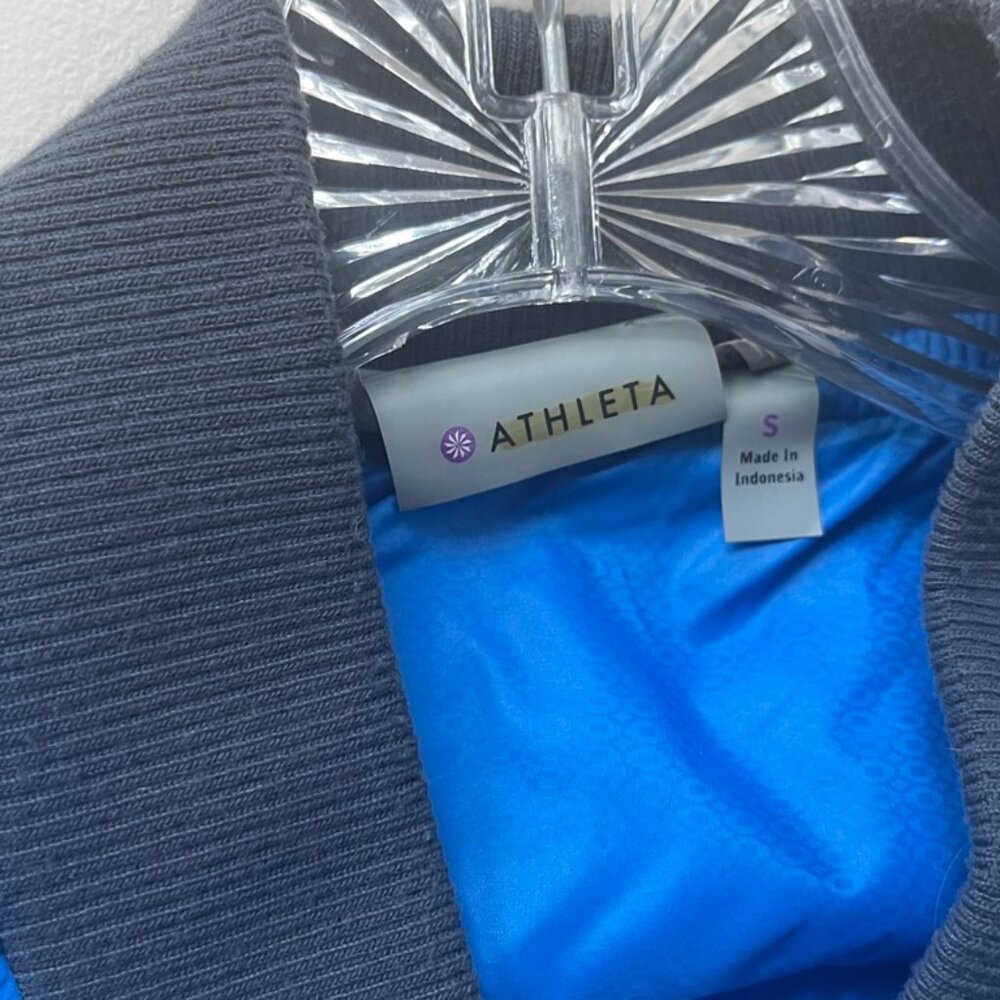 Puffer Jacket - Picture 3 of 8
